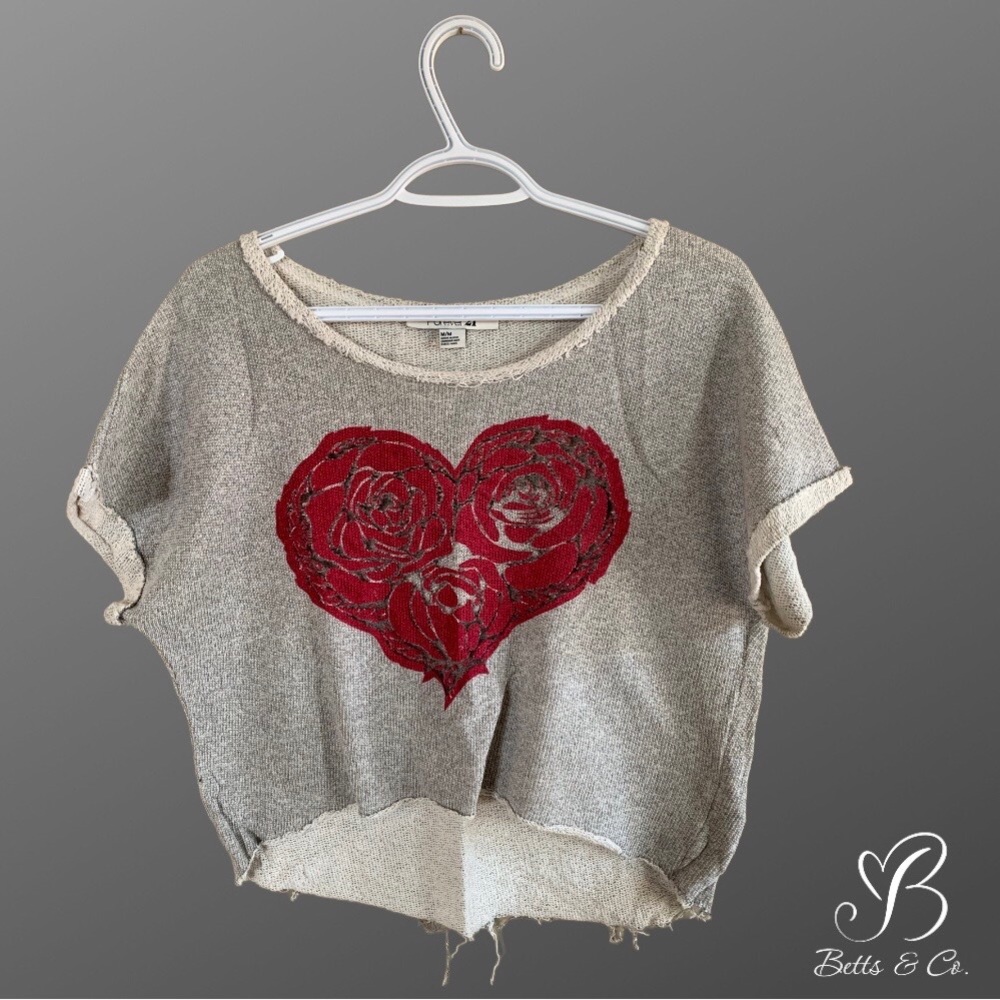 Rose Heart Crop Top ♥️🌹
